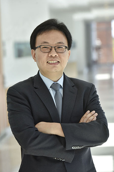 Min-Seok Pang